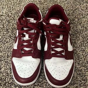 Nike dunks team reds